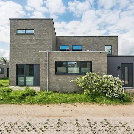 Ferienhaus 5 Bedroom Front In Lembruch-duemmer *