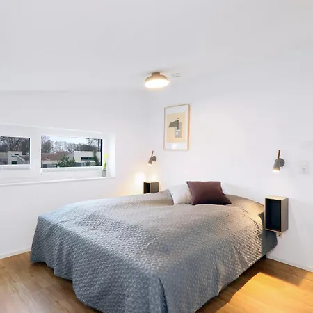 5 Bedroom Front In Lembruch-duemmer Ferienhaus *