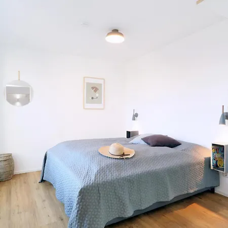 5 Bedroom Front In Lembruch-duemmer Ferienhaus *